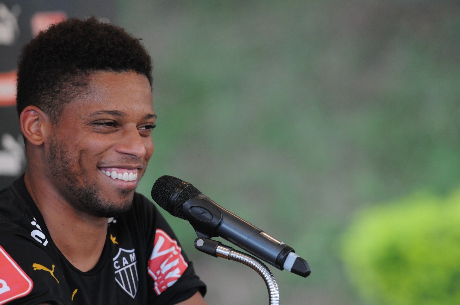 André, de perfil, em entrevista no Atlético (foto: Gladyston Rodrigues/EM/D.A Press)
