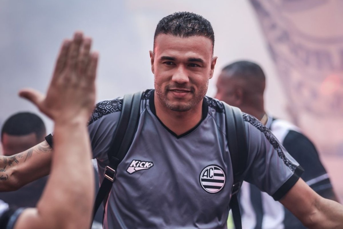 Roger Silva, técnico do Athletic (foto: Divulgação / Athletic)