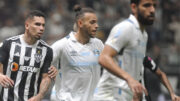 Martin Braithwaite, atacante do Grêmio (foto: Alexandre Guzanshe/EM D.A Press)