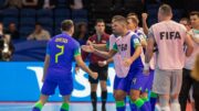 Dyego, herói da classificação do Brasil à final da Copa do Mundo de futsal, celebra gol (foto: Leto Ribas/CBF)