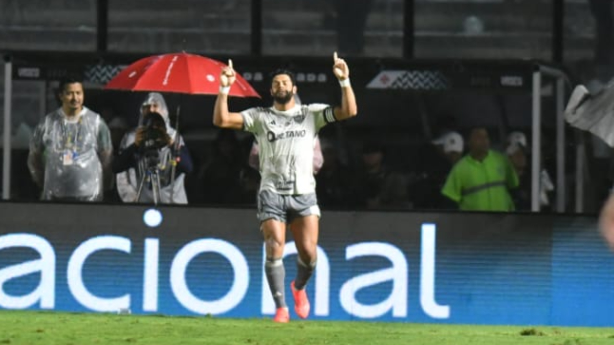 Com golaço de Hulk, Atlético empata com Vasco e se classifica para a final da Copa do Brasil &#060; No Ataque