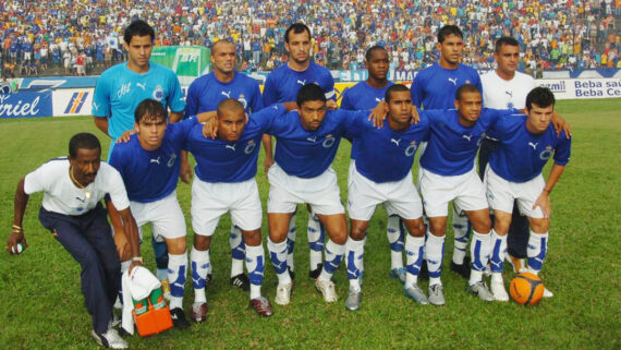 Cruzeiro 2006 (foto: Jorge Gontijo/Estado de Minas - 02/04/2006)