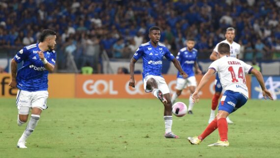 Cruzeiro e Bahia empataram por 1 a 1 (foto: Ramon Lisboa/EM/DA Press)