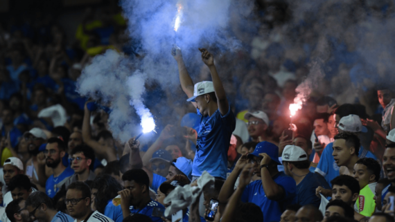 Torcida do Cruzeiro no Mineirão, no empate por 1 a 1 com o Lanús, pela Sul-Americana (foto: Alexandre Guzanshe/EM/D.A Press)