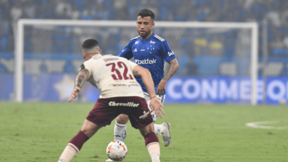 Matheus Henrique, do Cruzeiro, em jogo contra o Lanús, pela Sul-Americana (foto: Alexandre Guzanshe/EM/D.A Press)