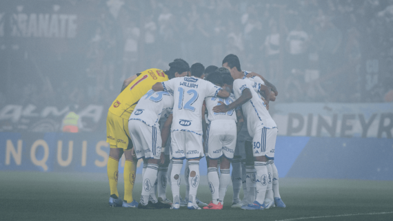 Jogadores do Cruzeiro no confronto com o Lanús, pela Sul-Americana (foto: Gustavo Aleixo/Cruzeiro

)