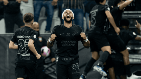 Memphis Depay, atacante do Corinthians, comemorando gol (foto: Rodrigo Coca/Agência Corinthians)