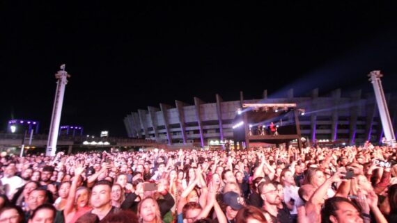 Show do Jota Quest na esplanada do Mineirão, em junho deste ano (foto: Edesio Ferreira/EM/D.A. Press)