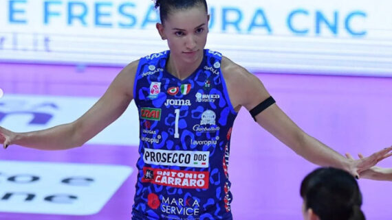 Gabi Guimarães em ação pelo Imoco Conegliano, da Itália (foto: Reprodução/Instagram)