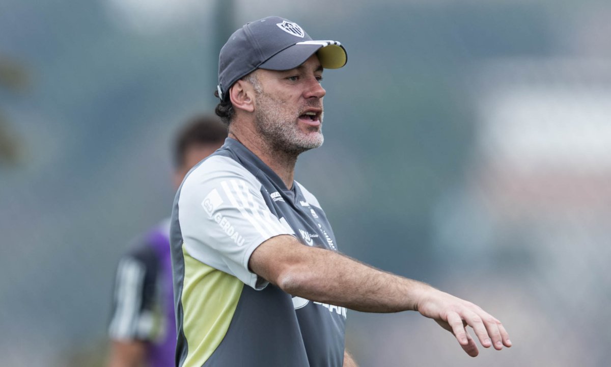 Milito em treino do Atlético na Cidade do Galo (foto: Pedro Souza/Atlético)