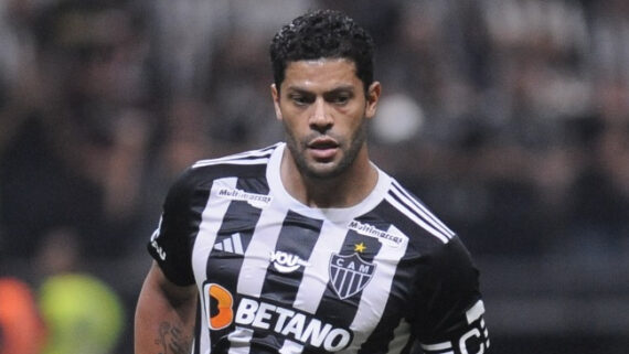 Hulk, atacante do Atlético, em ação contra o Vasco na Arena MRV (foto: Alexandre Guzanshe/EM/D.A Press)