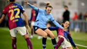 Jogadoras de Barcelona E Manchester City pela Champions League Feminina (foto: Paul Ellis/AFP)