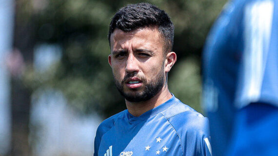 Matheus Henrique durante treino do Cruzeiro (foto: Gustavo Martins/Cruzeiro)