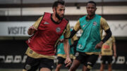 Jogadores durante treino do Athletic (foto: Divulgação / Athletic)