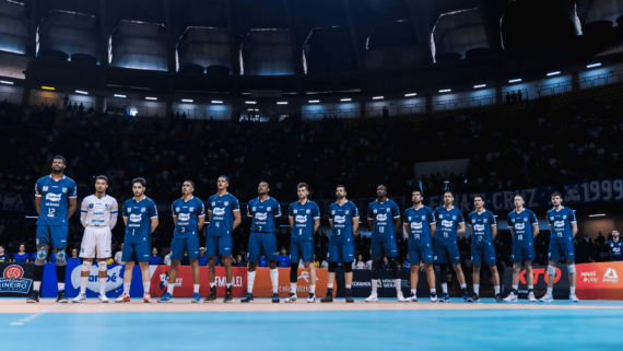 Jogadores de vôlei do Minas (foto: Hedgard Moraes/MTC)