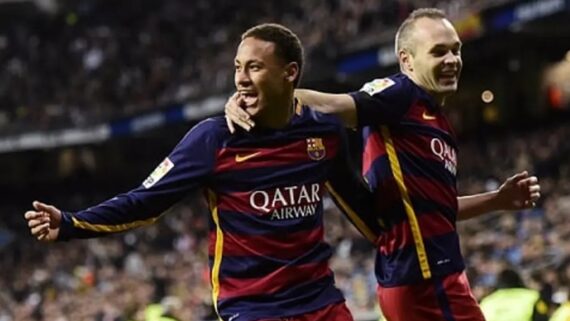 Neymar e Iniesta (foto: Javier Soriano/AFP)