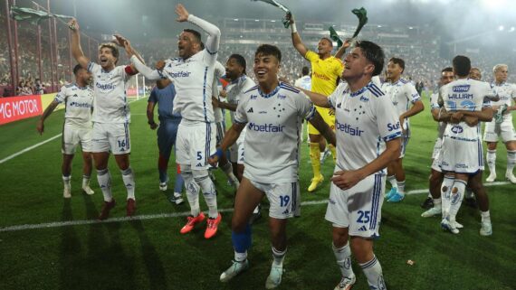 Cruzeiro ganhou do Lanús por 1 a 0 e está na final da Copa Sul-Americana (foto: ALEJANDRO PAGNI / AFP)