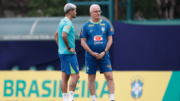 Bruno Guimarães, meio-campista da Seleção Brasileira, e Dorival Júnior, técnico (foto: Rafael Ribeiro/CBF)