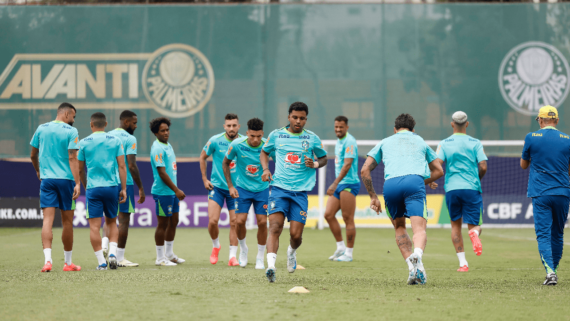 Jogadores da Seleção Brasileira em treinamento (foto: Rafael Ribeiro/CBF

)