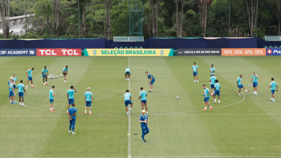 Jogadores da Seleção Brasileira durante treinamento (foto: Rafael Ribeiro/CBF)