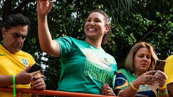 Tandara durante ato de campanha (foto: Divulgação/Tandara)