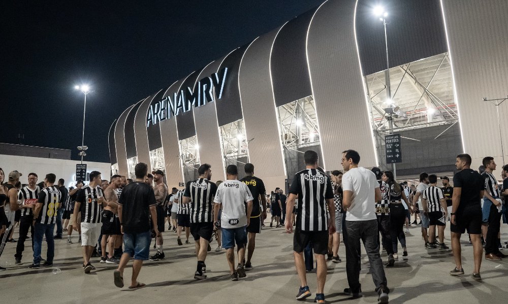 Torcedores do Atlético poderão acompanhar o jogo contra o Flamengo na esplanada da Arena MRV (foto: Daniela Veiga/Atlético)