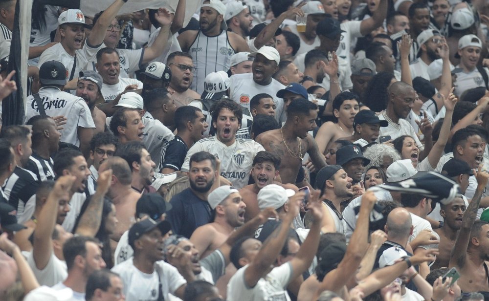 Torcedores do Atlético durante duelo contra o Vasco na Arena MRV (foto: Alexandre Guzanshe/EM/D.A Press)
