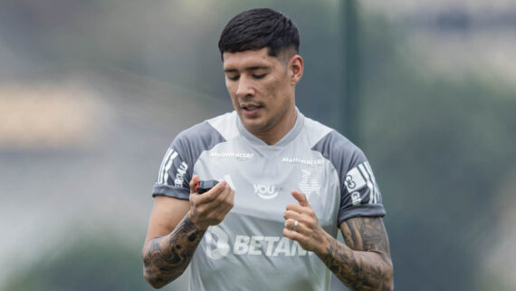 Zaracho durante treino do Atlético (foto: Pedro Souza/Atlético)