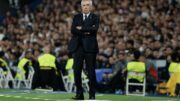 Ancelotti substitui Valverde no intervalo da partida contra o Milan (foto: OSCAR DEL POZO / AFP)