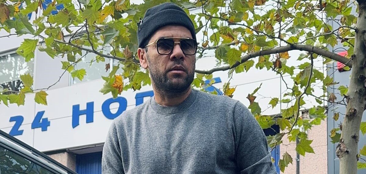 Em liberdade provisória, Daniel Alves precisa seguir regras para não perder benefício na Espanha (foto: Reprodução)