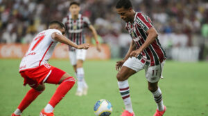 No primeiro turno, equipes empataram por 1 a 1, no Maracanã - Crédito: 