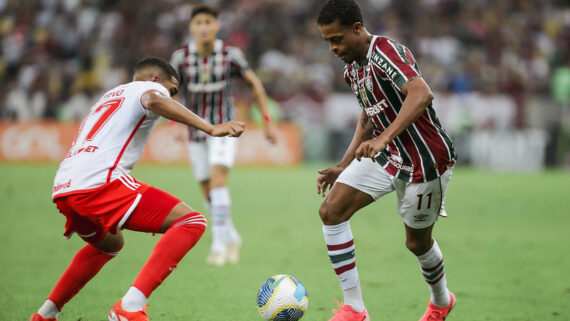 No primeiro turno, equipes empataram por 1 a 1, no Maracanã (foto: LUCAS MERÇON / FLUMINENSE FC

)