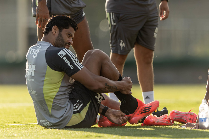 Hulk durante treinamento do Atlético no CT do Defensa y Justicia, da Argentina (28/11) - (foto: Pedro Souza/Atlético)