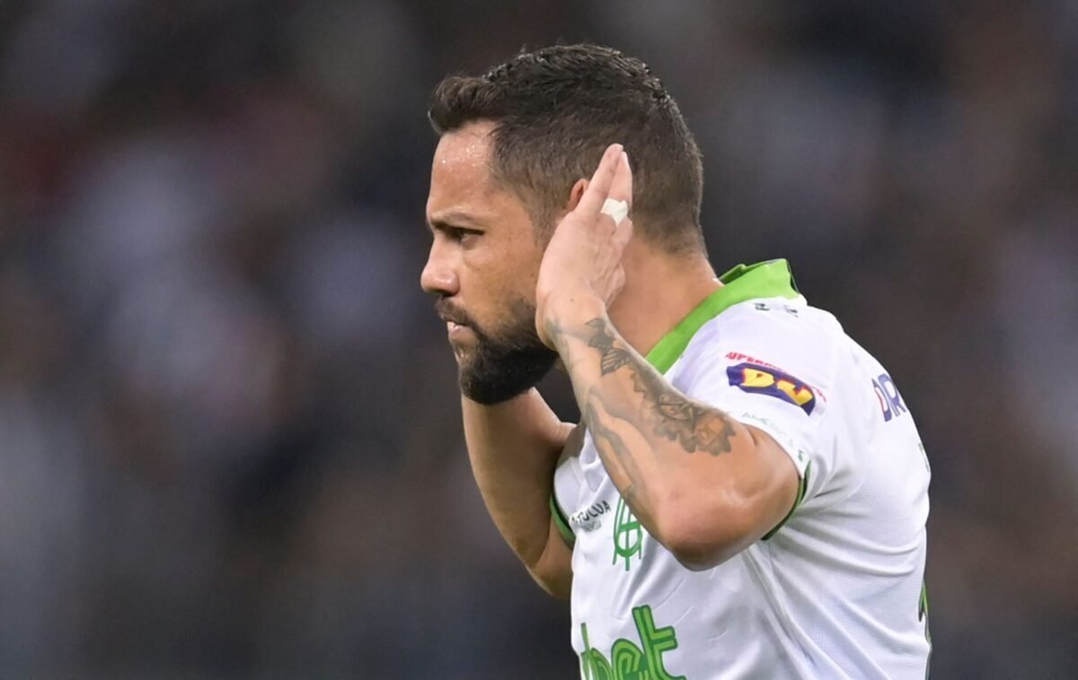 Felipe Azevedo fez golaço pelo América contra o Atlético na Libertadores de 2022 (foto: DOUGLAS MAGNO / AFP)
