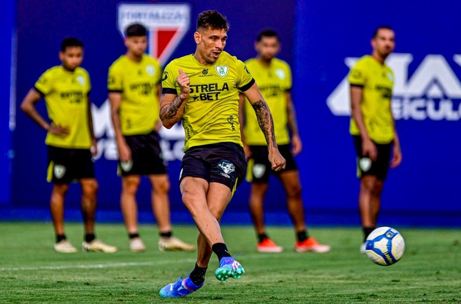 Treino do América (foto: Mourão Panda / América)