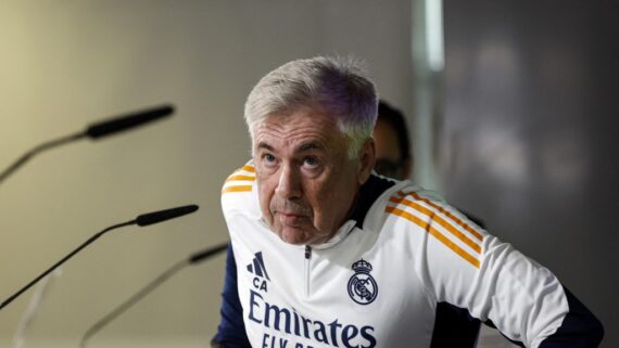 Carlo Ancelotti, técnico do Real Madrid (foto: Oscar Del Pozo/AFP)