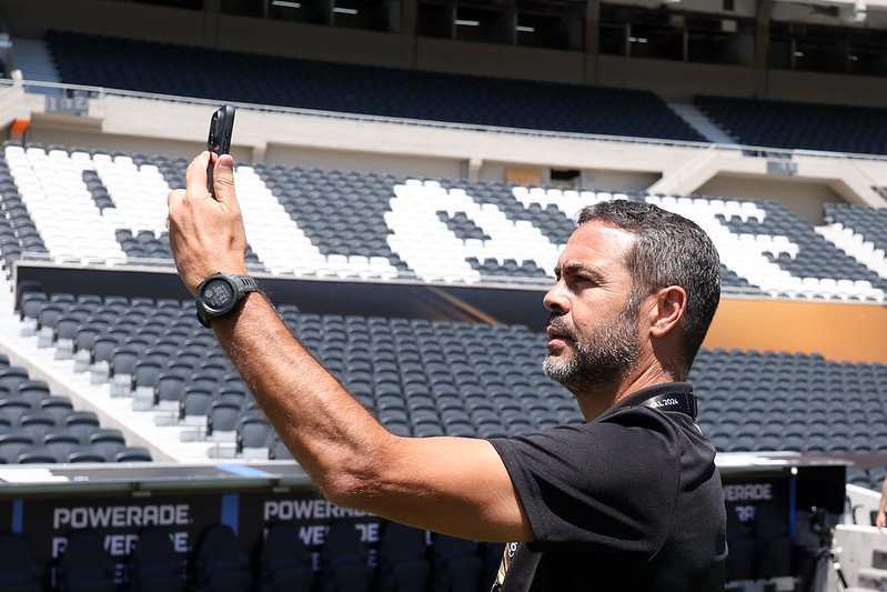 Artur Jorge no Monumental de Núñez (foto: Vítor Silva/Botafogo)