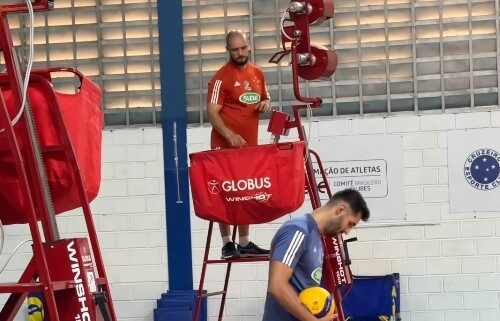 Novo equipamento do vôlei do Cruzeiro (foto: Reprodução/Cruzeiro)