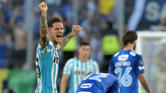 Racing x Cruzeiro (foto: JUAN MABROMATA / AFP)