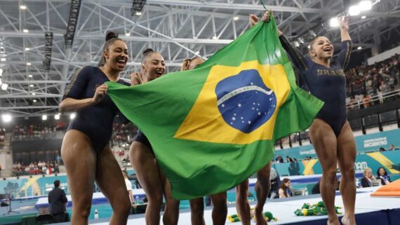 Equipe de ginástica brasileira que disputou o último Pan, em 2023. no Chile (foto: Martin Bernetti/AFP)