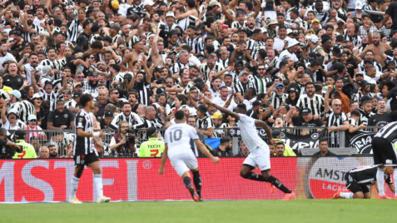 Luiz Henrique na final da Libertadores (foto: Alexandre Guzanshe/EM/D.A Press)