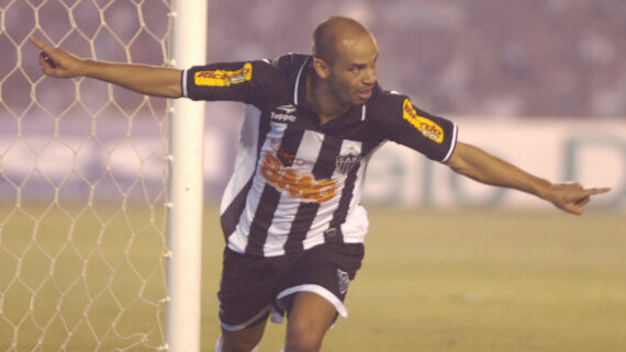 Marques comemorando gol pelo Atlético sobre o Ipatinga (foto: Marcelo Sant'Anna/EM/D.A Press)