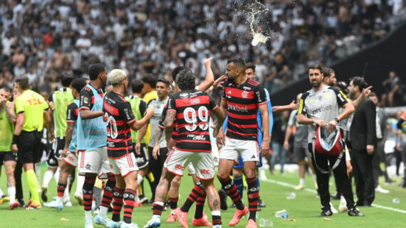 Flamengo abriu o placar na Arena MRV (foto: Leandro Couri/EM/DA.Press)