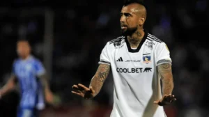 Ex-jogador do Flamengo, Vidal está no Colo-Colo - Crédito: 