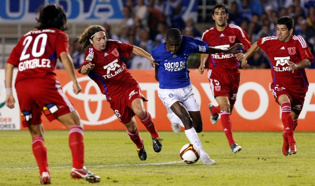 Ramires foi um dos principais jogadores do Cruzeiro na campanha da Copa Libertadores de 2009 (foto: REUTERS/Washington Alves)