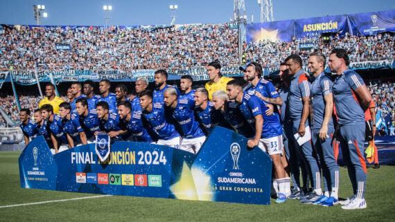 Cruzeiro vice-campeão da Sul-Americana (foto: Gustavo Aleixo/Cruzeiro)