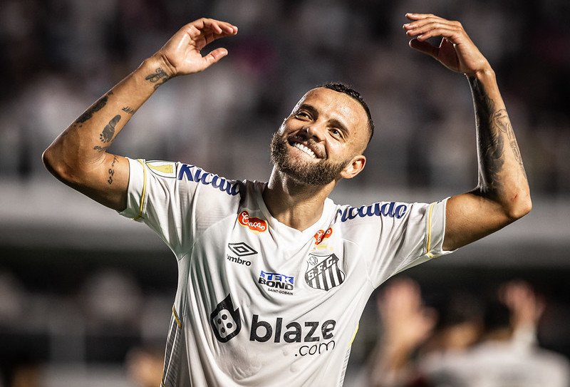 Guilherme comemora gol do Santos (foto: Raul Baretta/ Santos FC)