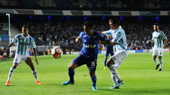 Robinho marcou um dos gols do Cruzeio na derrota por 4 a 2 para o Racing na Libertadores de 2018 (foto: Bruno Haddad/Cruzeiro)