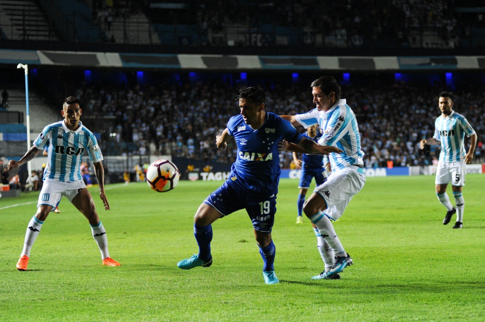 Robinho marcou um dos gols do Cruzeio na derrota por 4 a 2 para o Racing na Libertadores de 2018 (foto: Bruno Haddad/Cruzeiro)