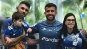 Criança com doença rara visita à Toca da Raposa 2 (foto: Gustavo Aleixo/Cruzeiro)